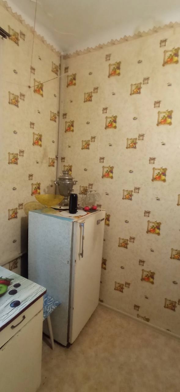 Продам 2-комн. Городок з-да ОР, 25-й Квартал, 1-этаж, 44м.кв., дом кирпичный, квартира не угловая. Состояние квартиры жилое, отопление центральное, газовая колонка, есть сарай с погребом. Район тихий, соседи спокойные. Рядом школа, детсад, магазин, аптеки, рынок поликлиника, автостоянка и остановка общественн...