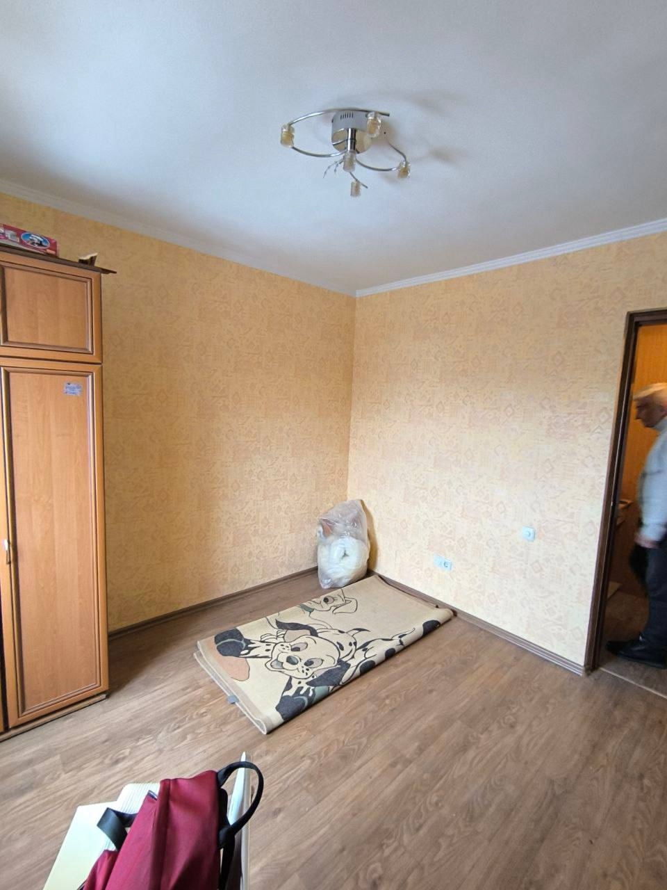 Продам 3-комн. кв. Дружбы, р-н ТЦ Восток, 8/9 эт., дом кирпичный, квартира с АВТОНОМНЫМ ОТОПЛЕНИЕМ, разводка пластик, окна мет/пластиковые, кухня-студия, санузел совместный кафель, лифт работает, хорошее месторасположение Цена 6 500 000₽. +79591730175 Татьяна, +79591695183 Роман ...